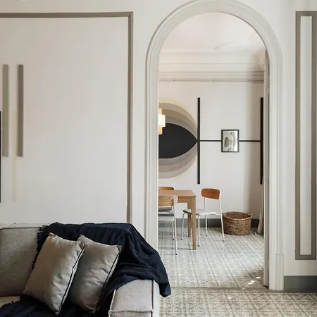 Kaftan - 5 Bedrooms And Balcony In Eixample Dreta Barcelona