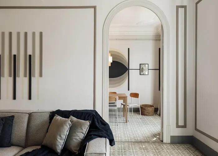 Kaftan - 5 Bedrooms And Balcony In Eixample Dreta Barcelona