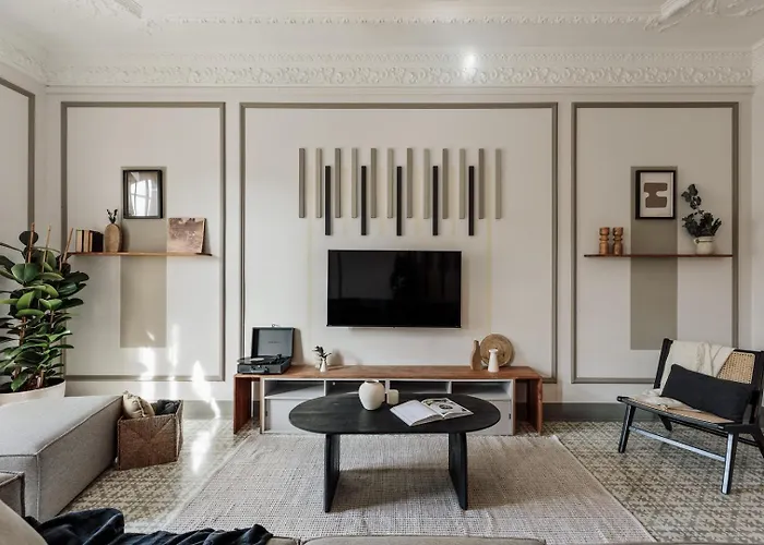 Kaftan - 5 Bedrooms And Balcony In Eixample Dreta Daire