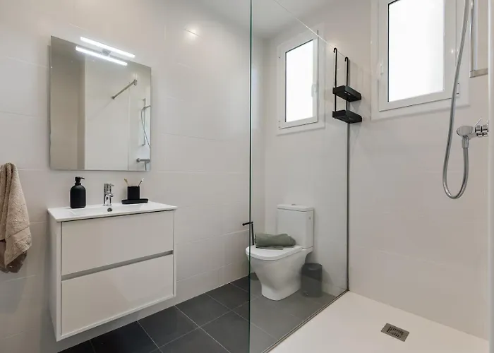 Kaftan - 5 Bedrooms And Balcony In Eixample Dreta * Barcelona