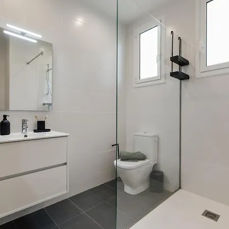 Kaftan - 5 Bedrooms And Balcony In Eixample Dreta * Barcelona