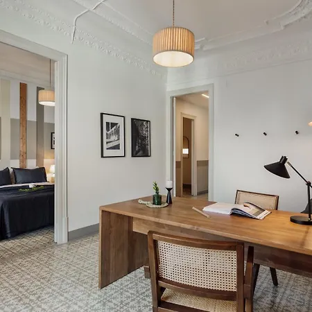 Kaftan - 5 Bedrooms And Balcony In Eixample Dreta Apartment *